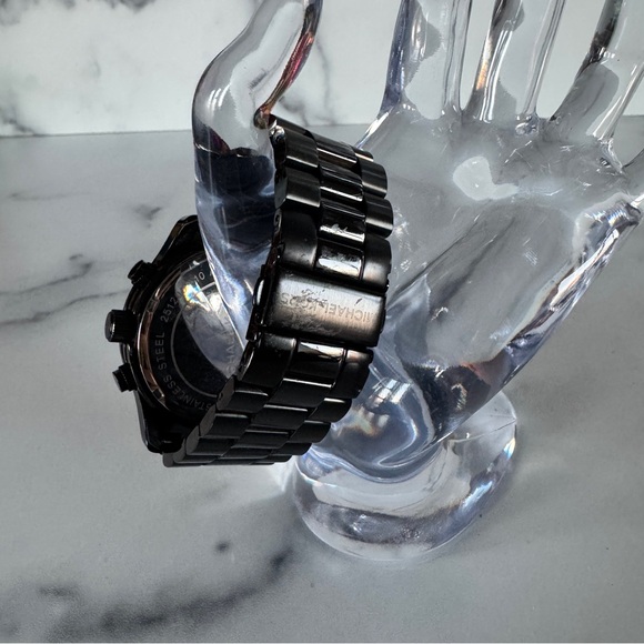 Michael Kors Black Watch fits 7” wrist - Picture 9 of 16